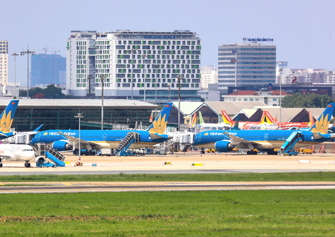 Máy bay đỗ tại sân bay Tân Sơn Nhất. Ảnh: Quỳnh Trần